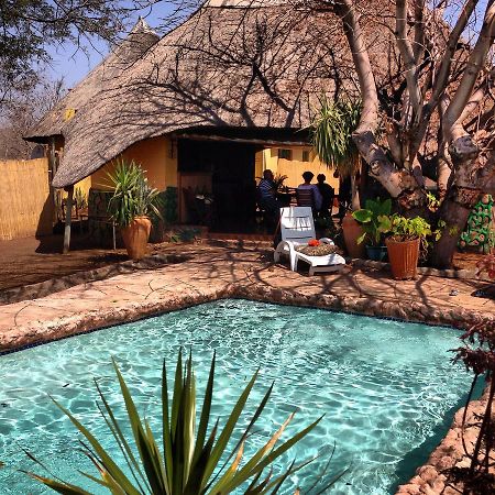 Lesoma Valley Lodge Kasane Eksteriør billede