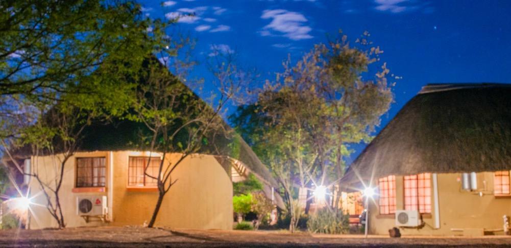 Lesoma Valley Lodge Kasane Eksteriør billede