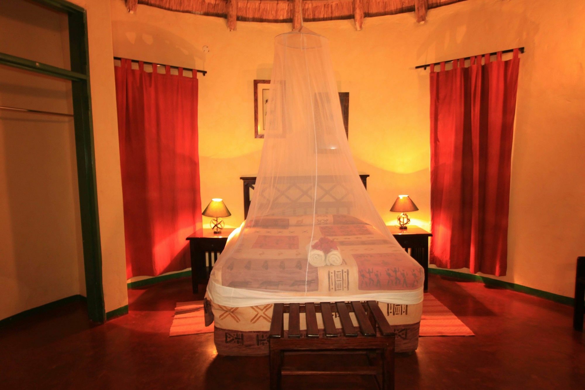 Lesoma Valley Lodge Kasane Eksteriør billede